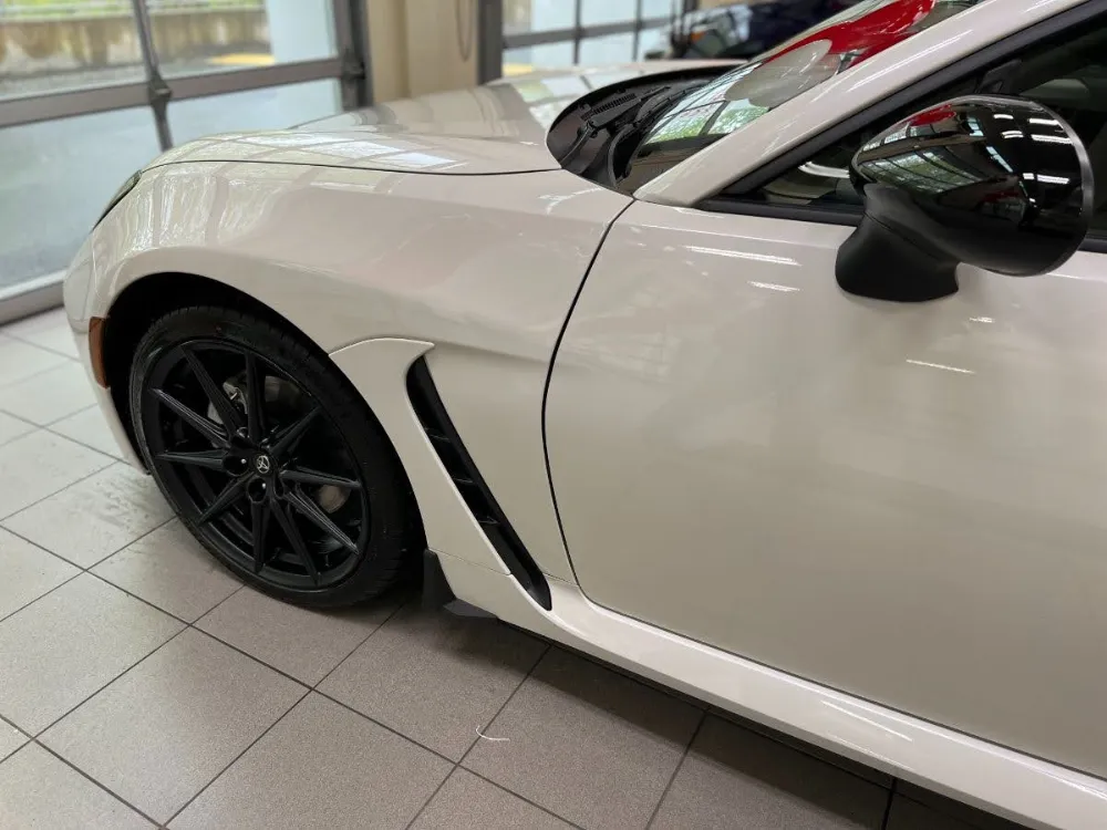 2022 Toyota GR86 Premium Manual in Halo White 5